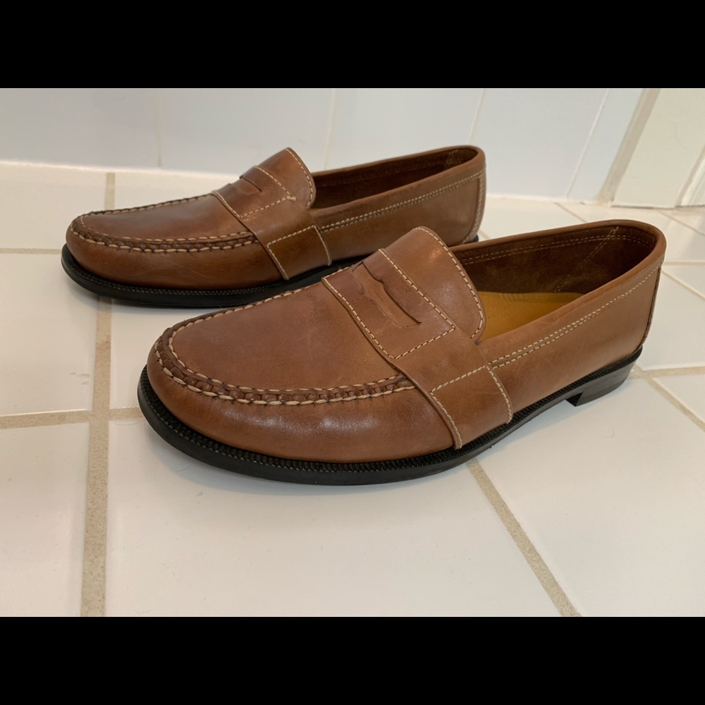 Cole Haan men’s 10.5M loafer. Like new!!